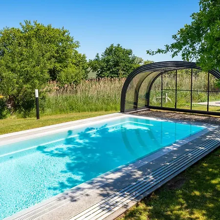 Holiday home Family Dori B6